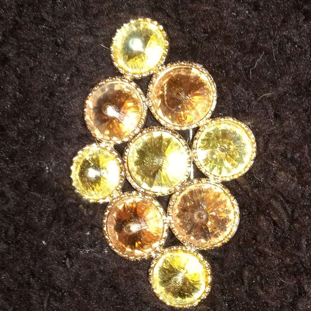 Vintage Brooch Peridot And Burnt Orange Rhinestones In a Gold Tone Setting